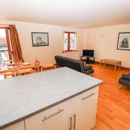 15 Sovereign House Διαμέρισμα Milford Haven Εξωτερικό φωτογραφία